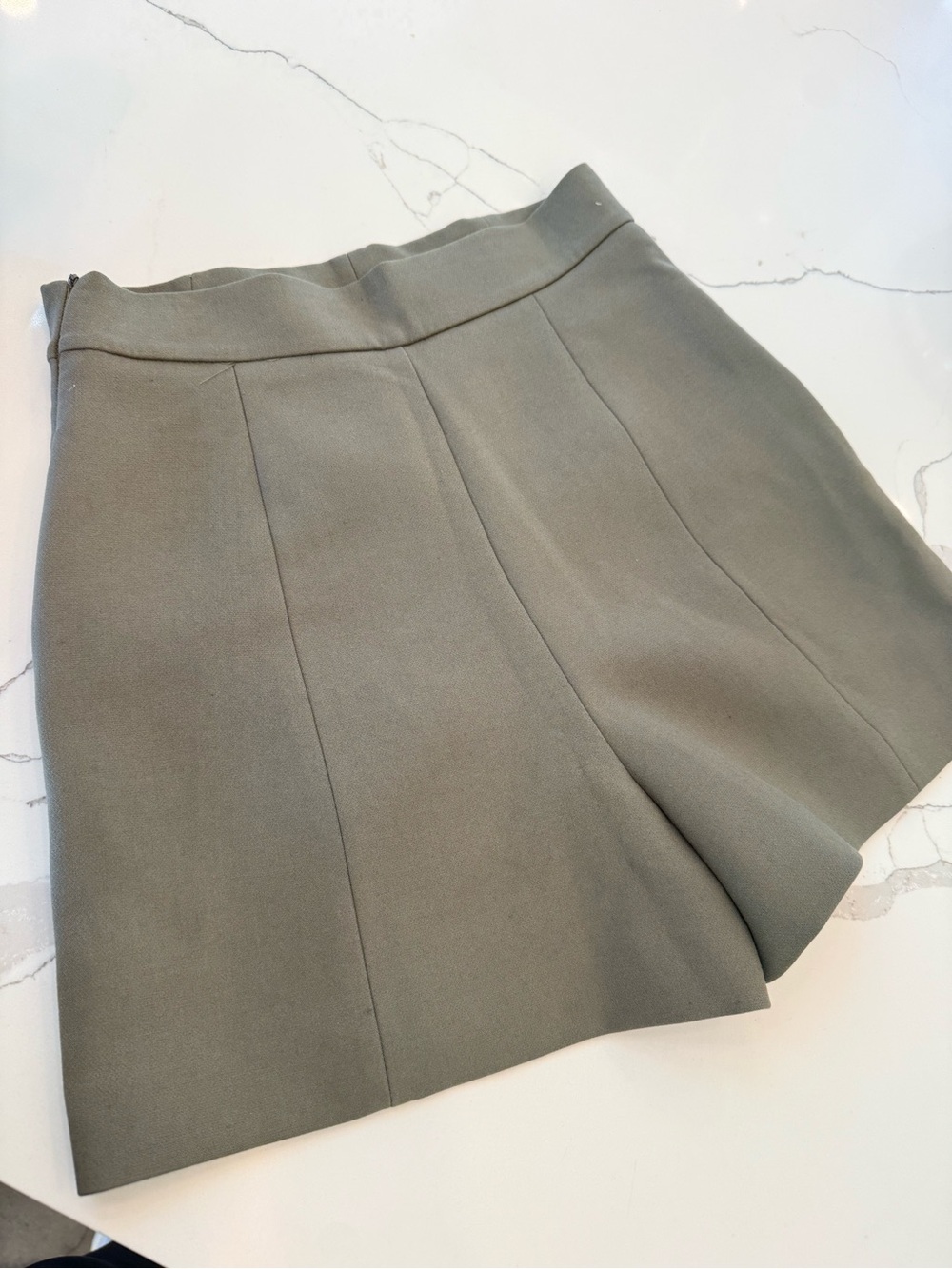 Zara Olive Green High-Waist Shorts with Gold Buttons - Picture 2 of 4